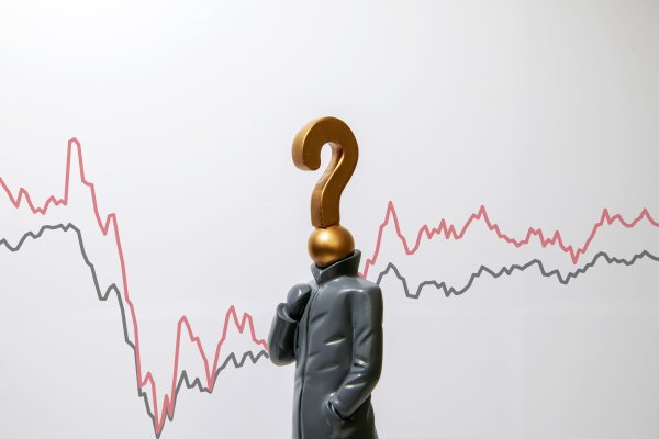 51配资网 回暖的券商: 头部忙“瘦身”, 小券商“捡漏”扩张?